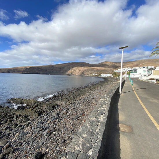 playa quemada beach road