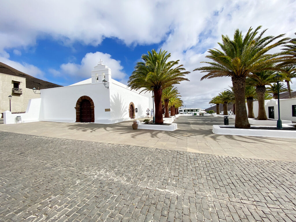 femes church and street