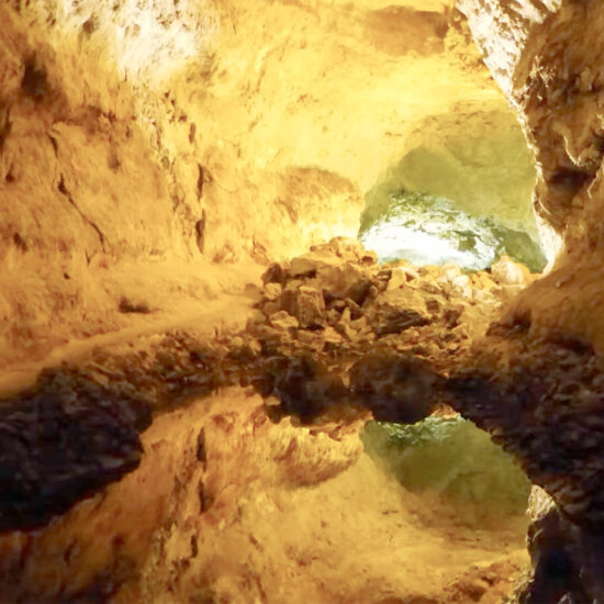 Cueva de los Verdes hidden lake