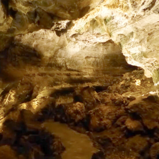 Cueva de los Verdes lava tube path